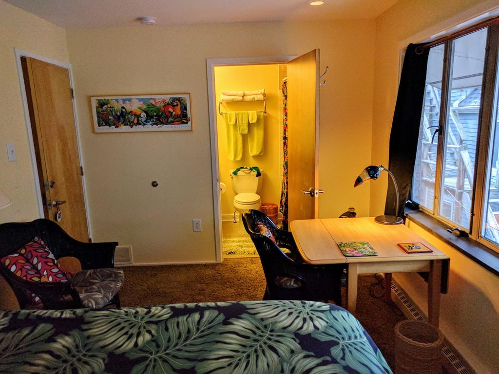Ann Arbor Bed And Breakfast Bed and breakfast 4*