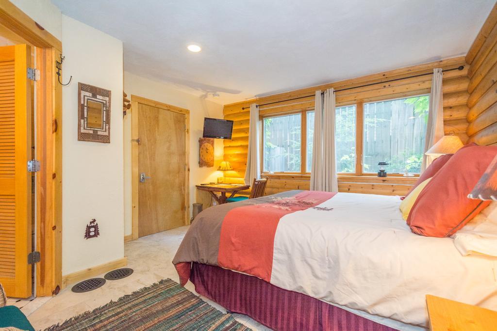 Ann Arbor Bed And Breakfast Bed and breakfast 4*